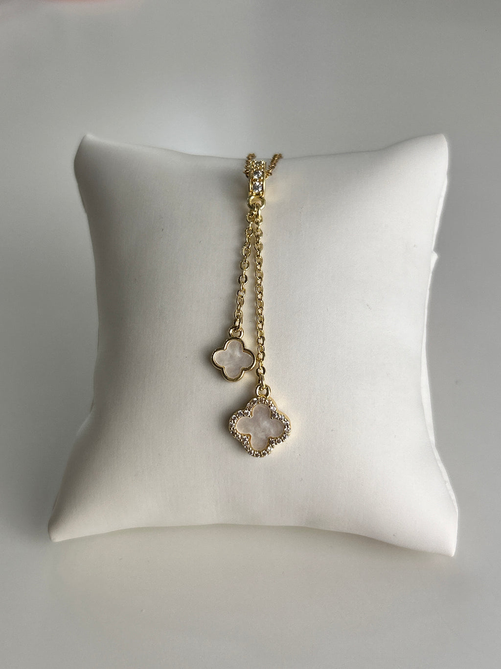 Elegant Clover Necklace